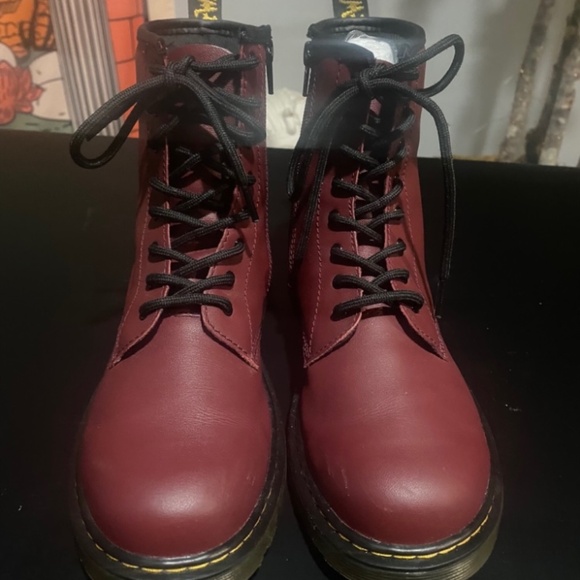 DR. MARTENS Cherry Red Women’s Boots *FREE SHIPPING included - Picture 1 of 4